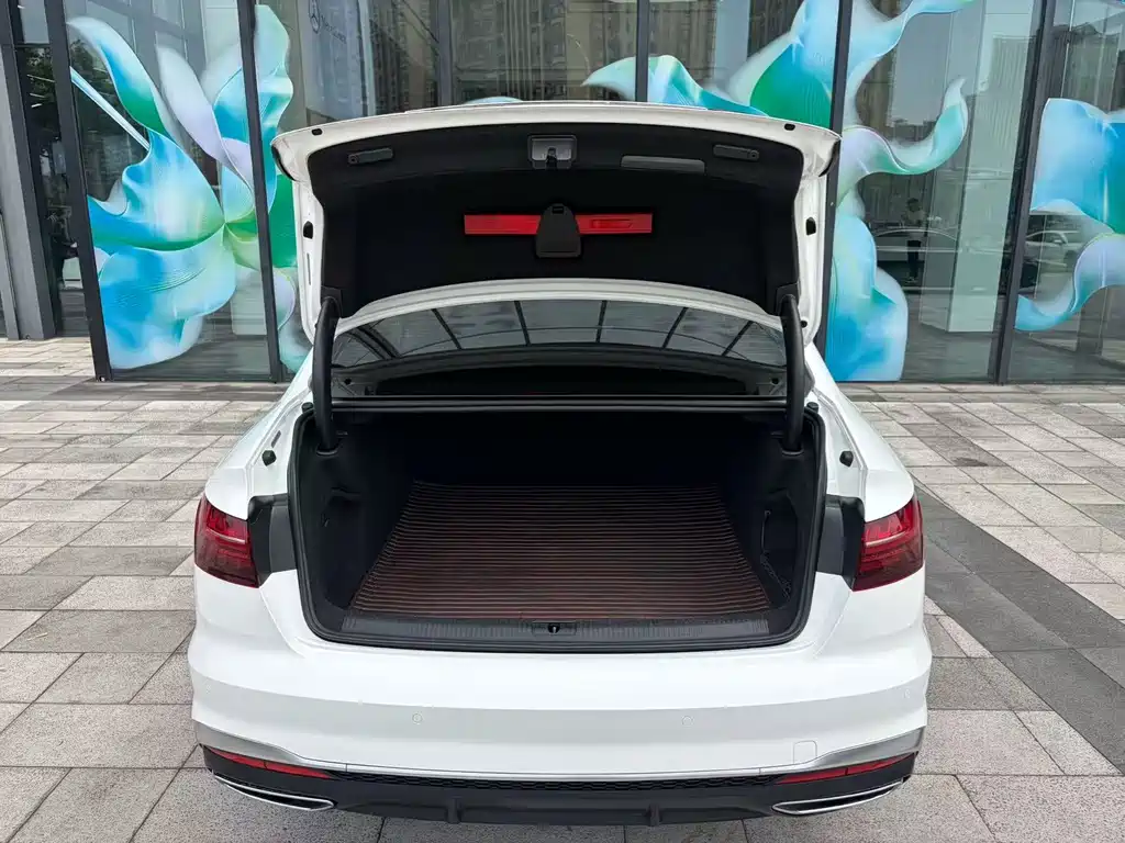 Audi A4L — миниатюра 19