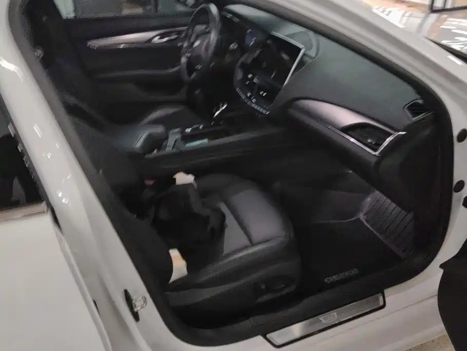 Cadillac CT5 — миниатюра 8