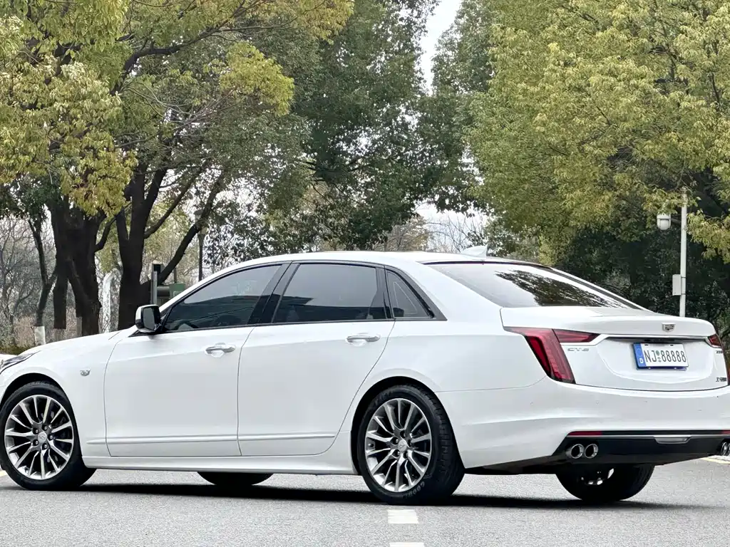 Cadillac CT6 2022 28T