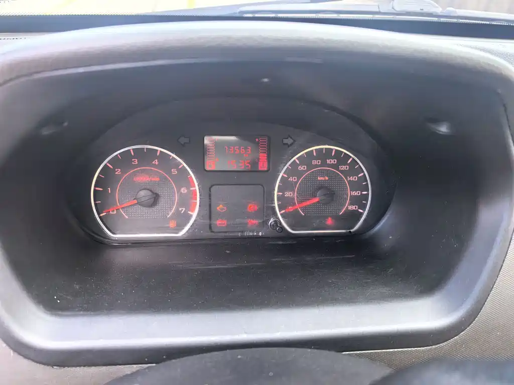 Wuling Rongguang S — миниатюра 11