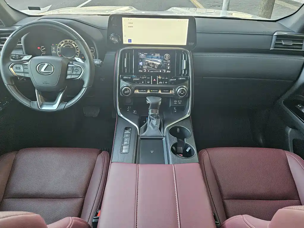 Lexus LX — миниатюра 7