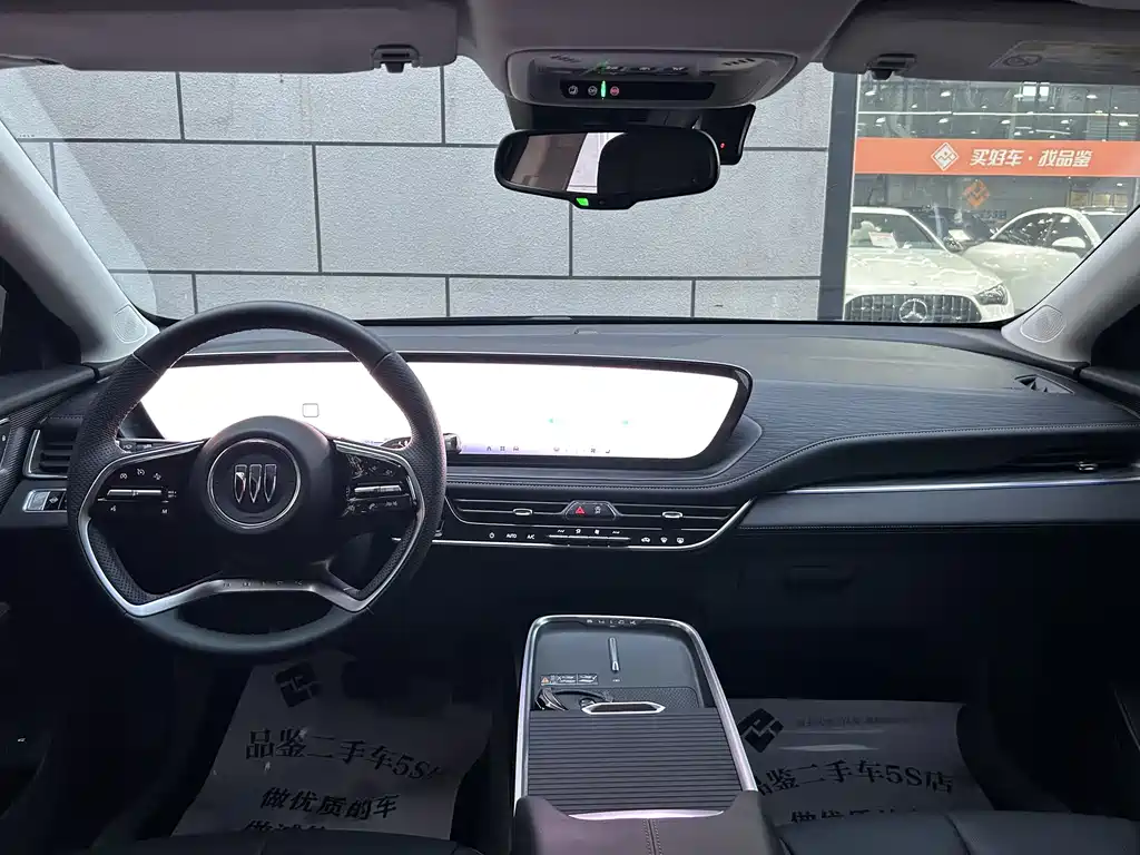 Buick LaCrosse — миниатюра 10