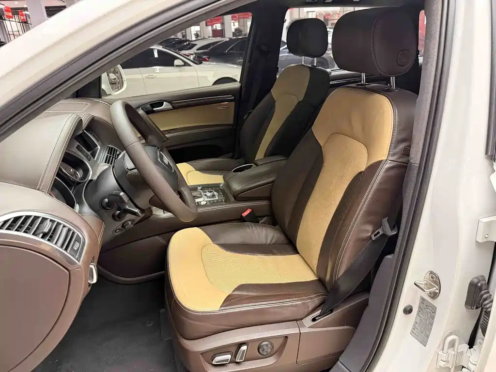 Audi Q7 — миниатюра 3