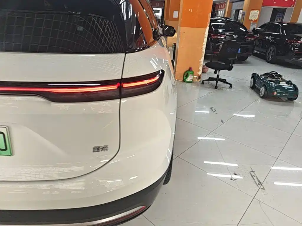 NIO EC6 — миниатюра 8