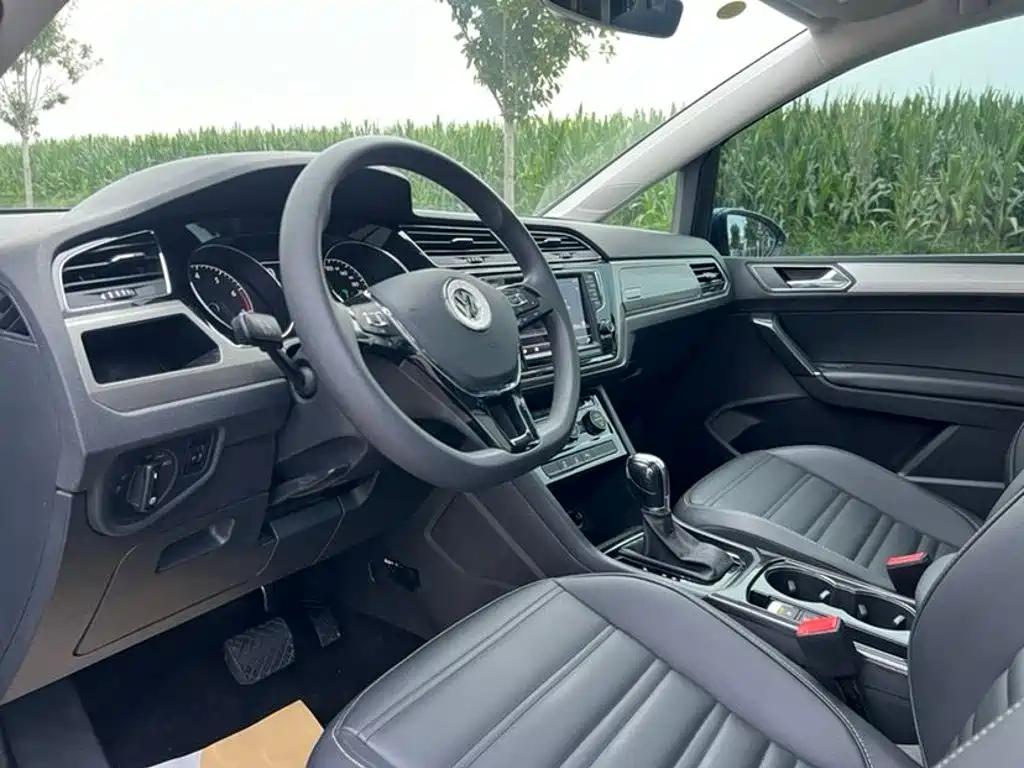 Volkswagen Touran — миниатюра 5