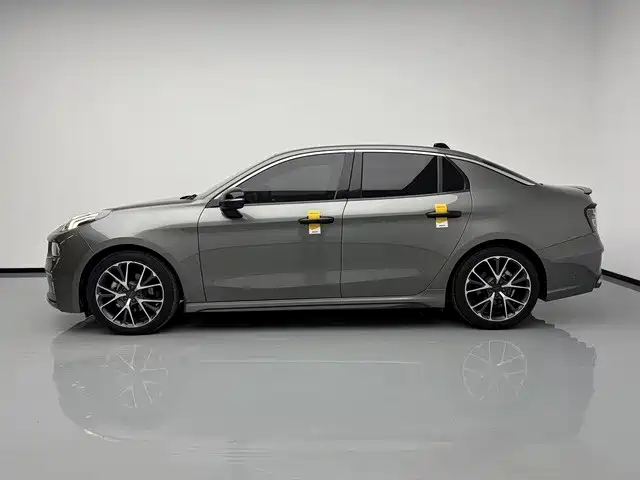 Lynk & Co 03 — миниатюра 3