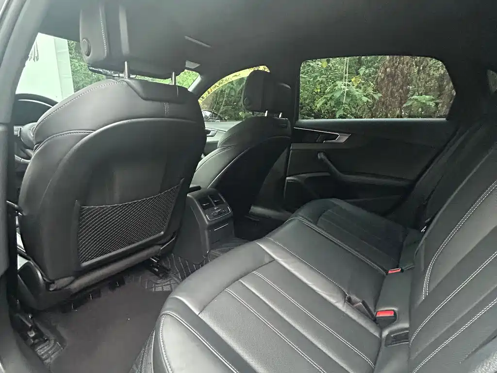 Audi A4L — миниатюра 7