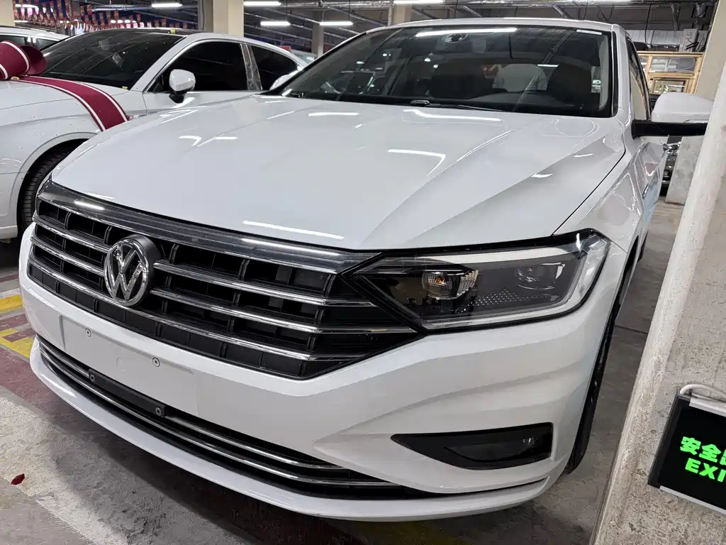 Volkswagen Sagitar 2020