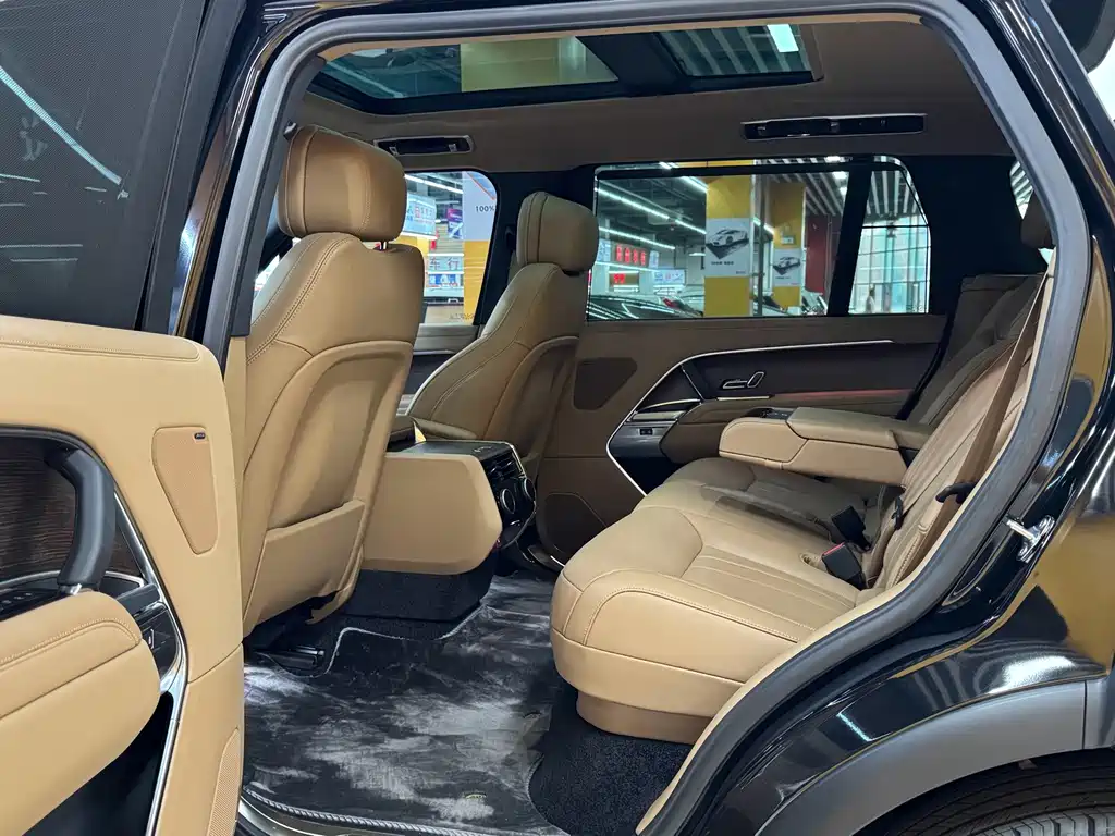 Land Rover Range Rover — миниатюра 9