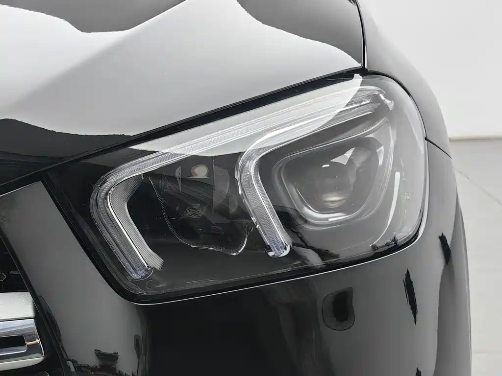 Mercedes-Benz GLE (Import) — миниатюра 7