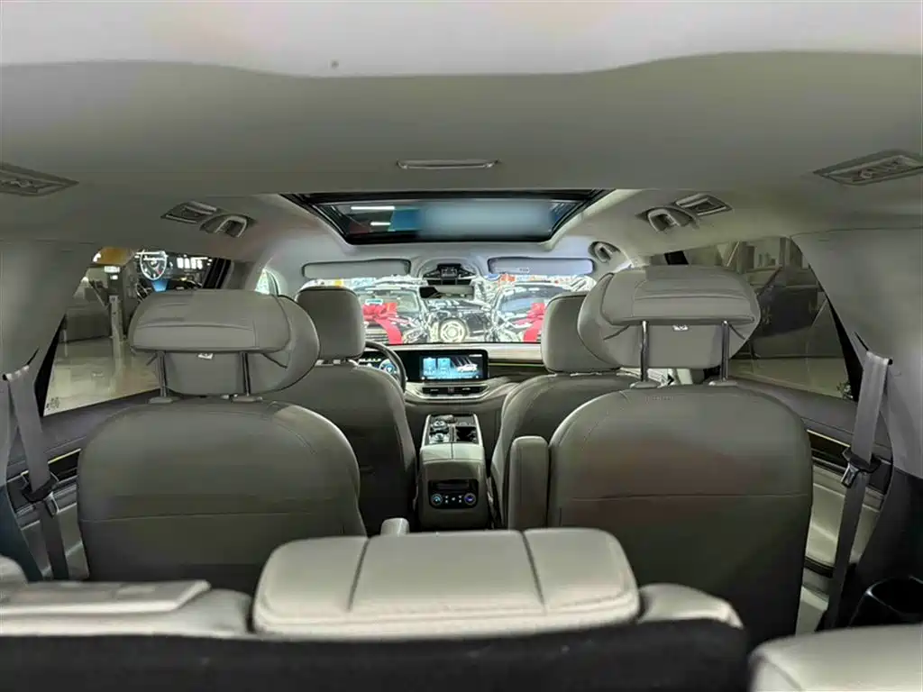 Ford Equator 2021 EcoBoost 225 PLUS 7 мест（2/2/3）