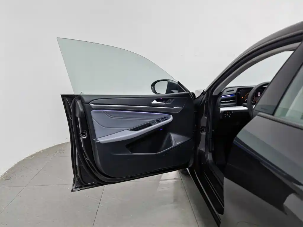 Volkswagen Lamando — миниатюра 8