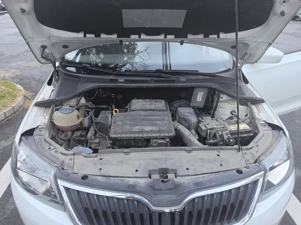 Skoda Rapid Spaceback — миниатюра 16