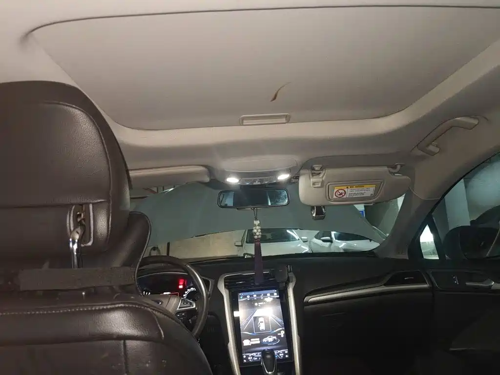 Ford Mondeo — миниатюра 9