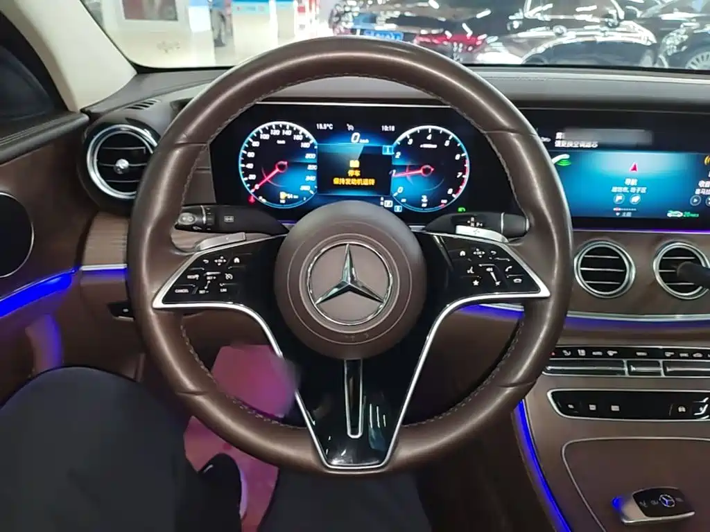 Mercedes-Benz E-Class 2022 — фото 10