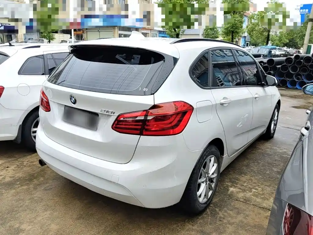 BMW 2 Series Active Tourer — миниатюра 7