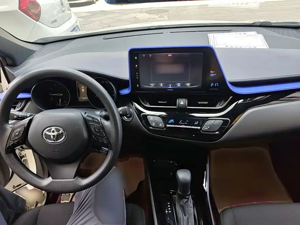 Toyota IZOA — миниатюра 10