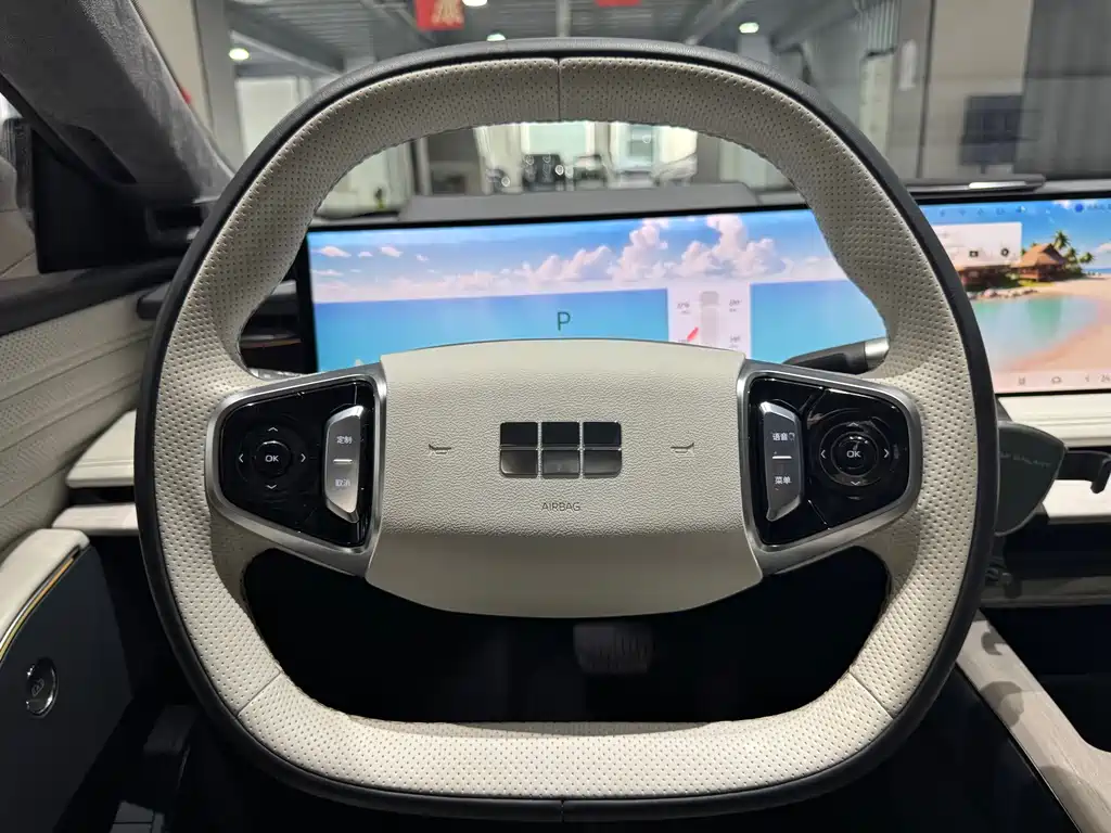 GEELY GALAXY GALAXY E8