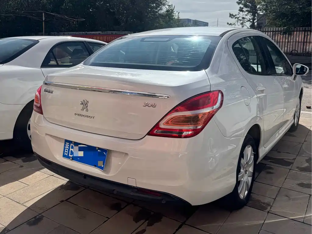 Peugeot 308 — миниатюра 8