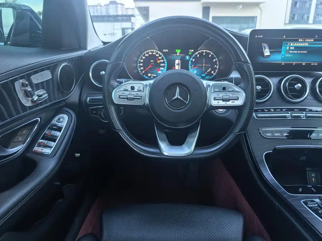 Mercedes-Benz C-Class — миниатюра 18
