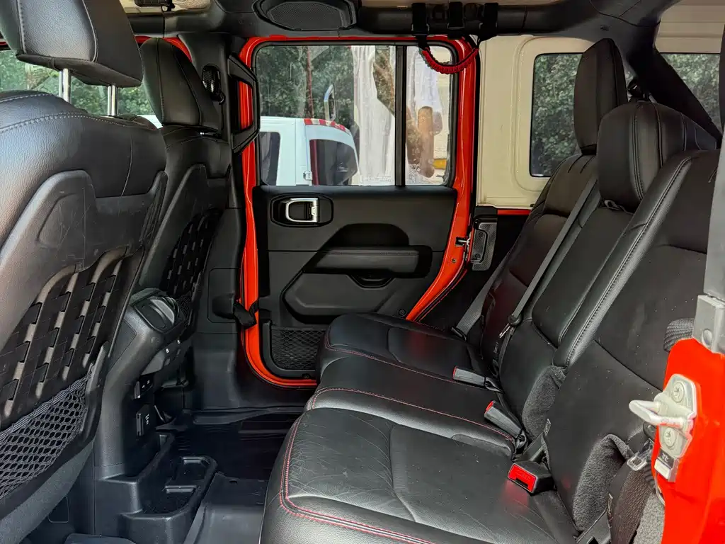 Jeep Wrangler — миниатюра 24
