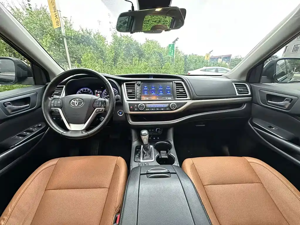 Toyota Highlander — миниатюра 5