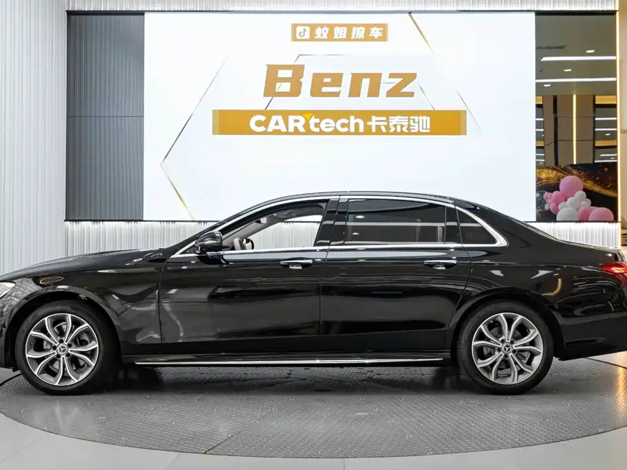 Mercedes-Benz E-Class — миниатюра 3