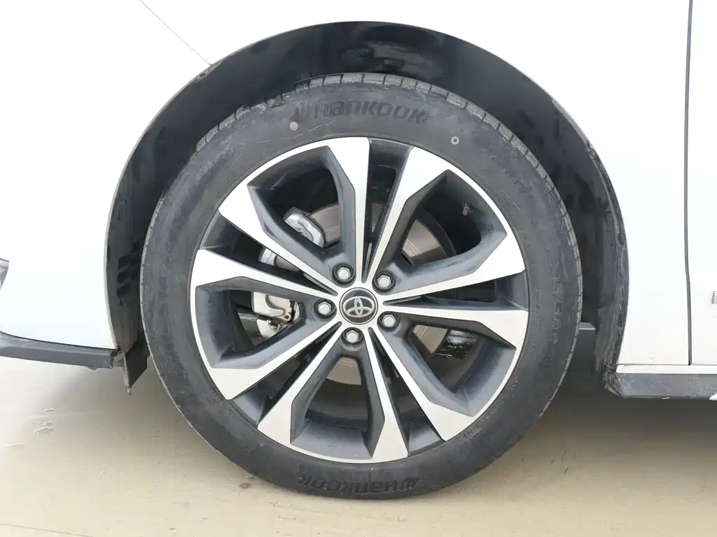 Toyota Granvia 2023 2.5L Luxury PLUS
