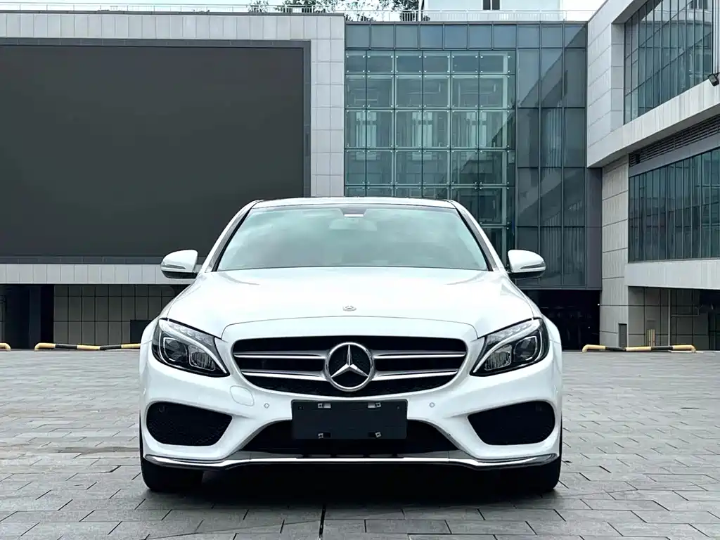 Mercedes-Benz C-Class — миниатюра 2