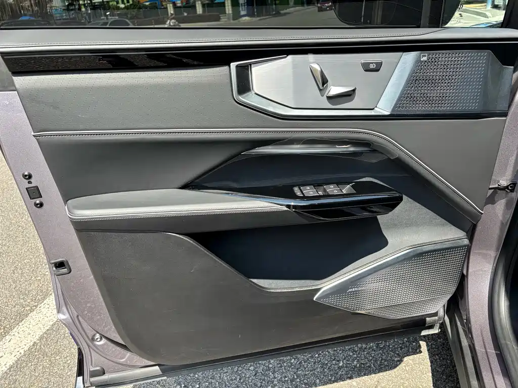 HiPhi GAO HE HIPHI Y