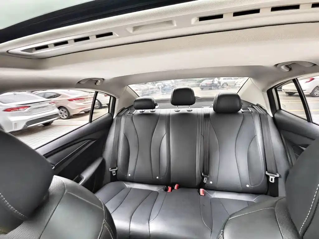 Roewe i5 — миниатюра 15