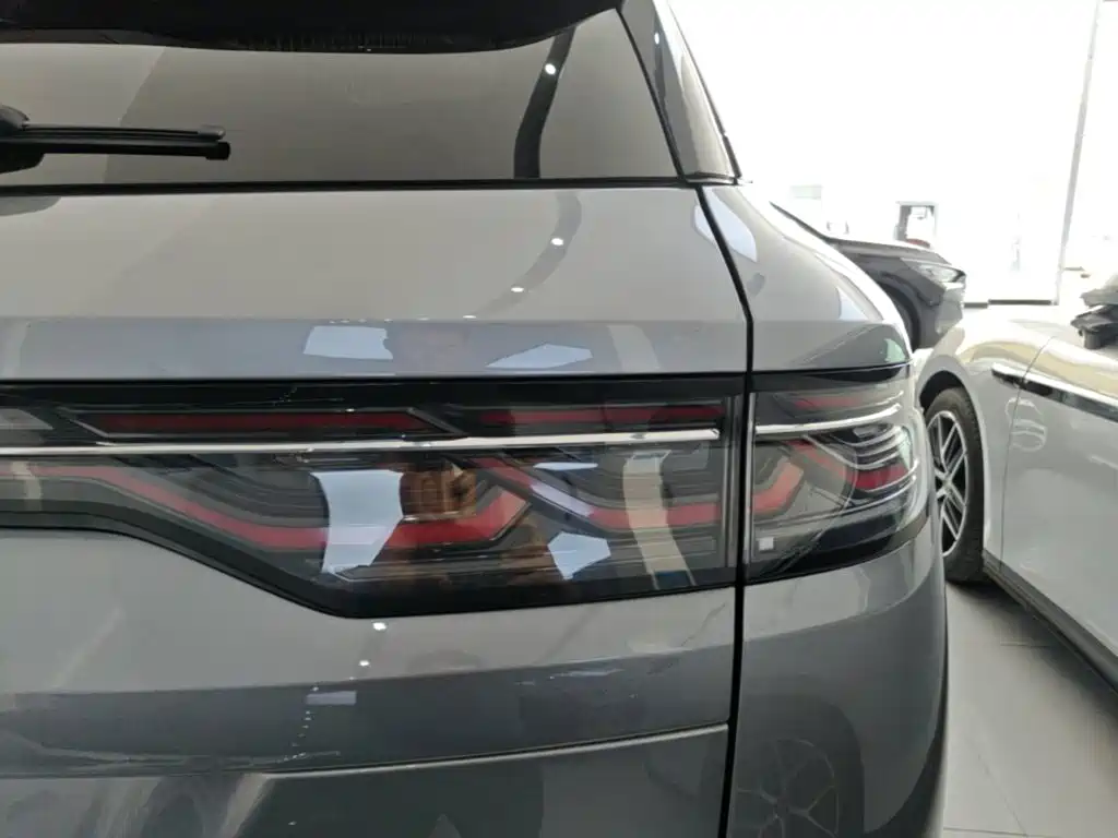 BYD L DM-i — миниатюра 8