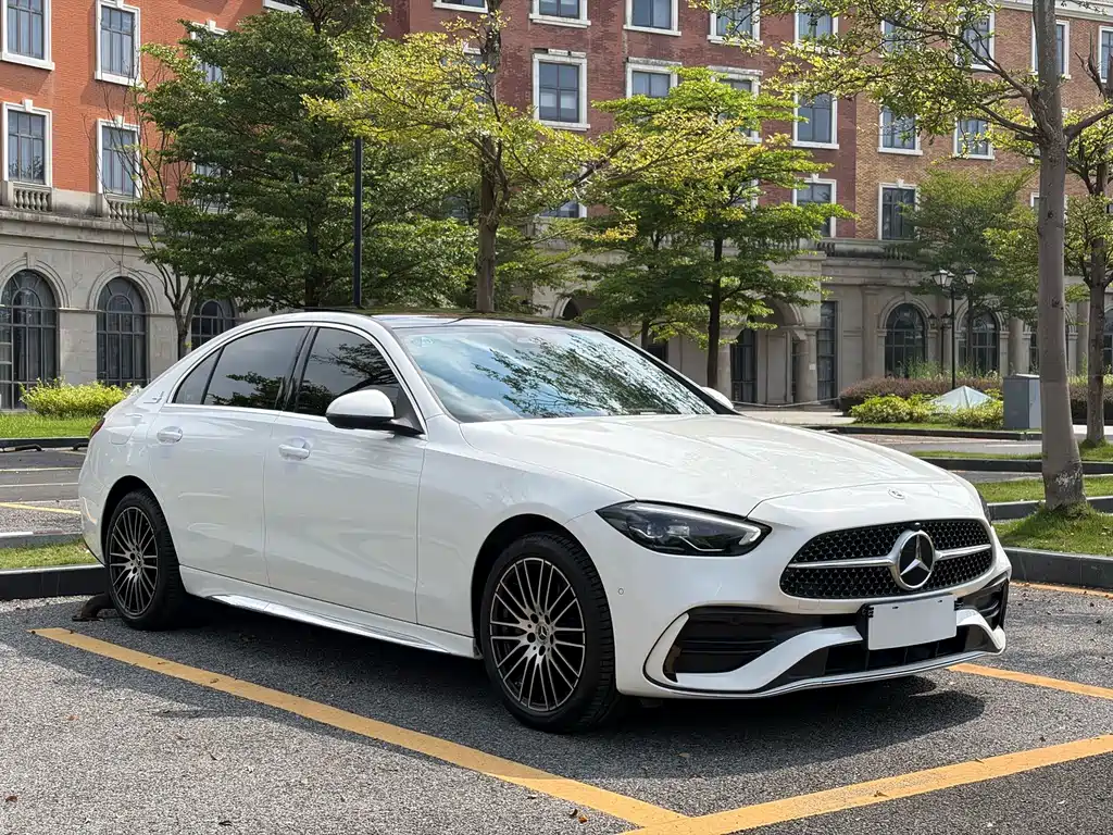 Mercedes-Benz C-Class — миниатюра 3