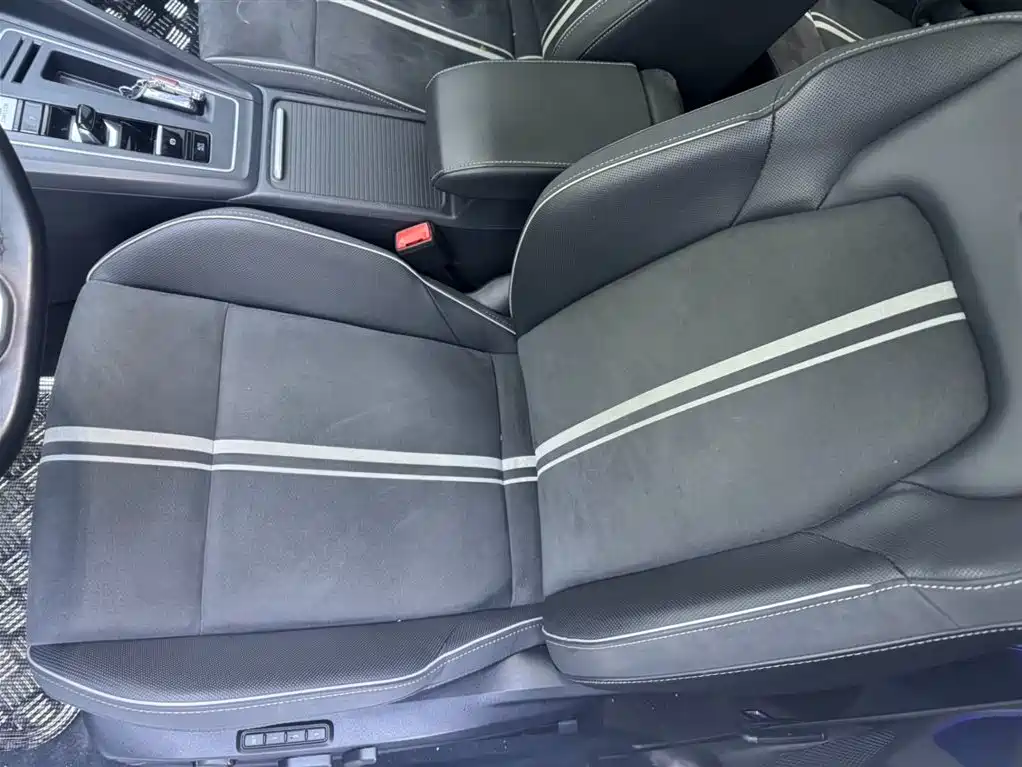 Volkswagen Golf 2021 280TSI DSG R-Line