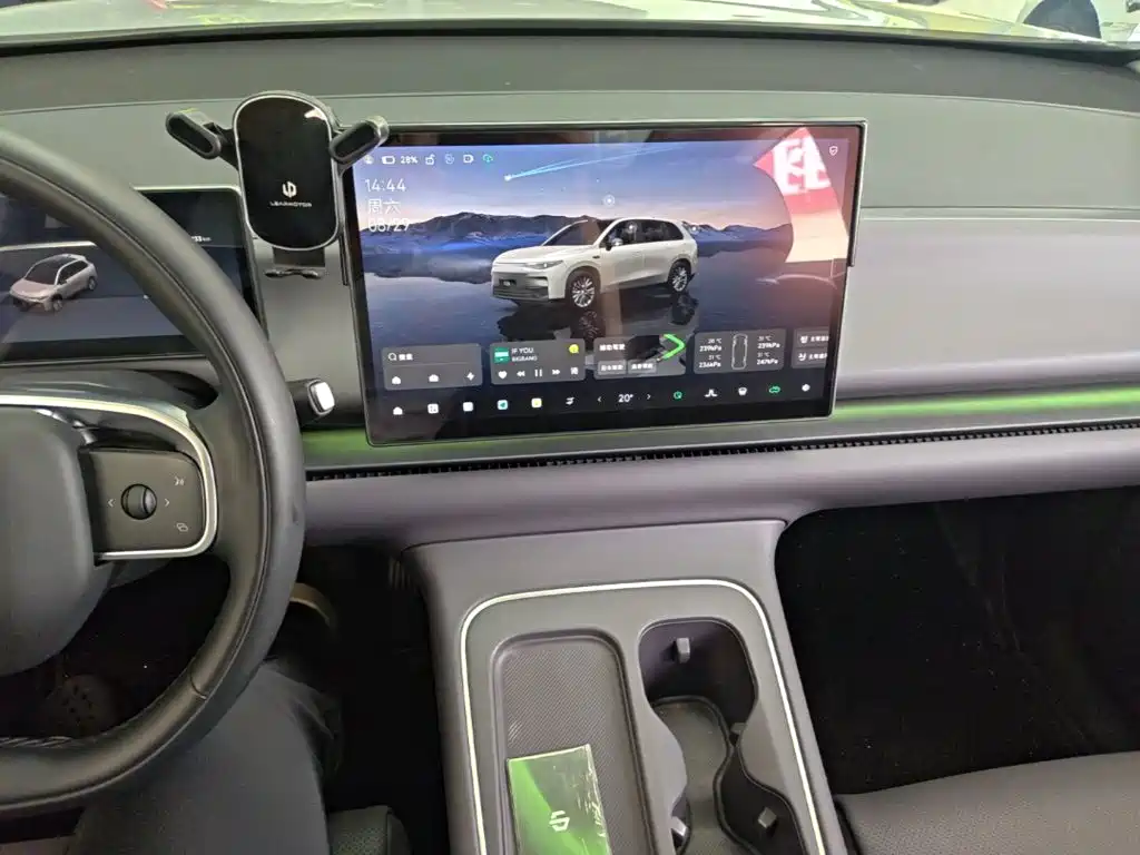Leapmotor Leapmotor C10 — миниатюра 13