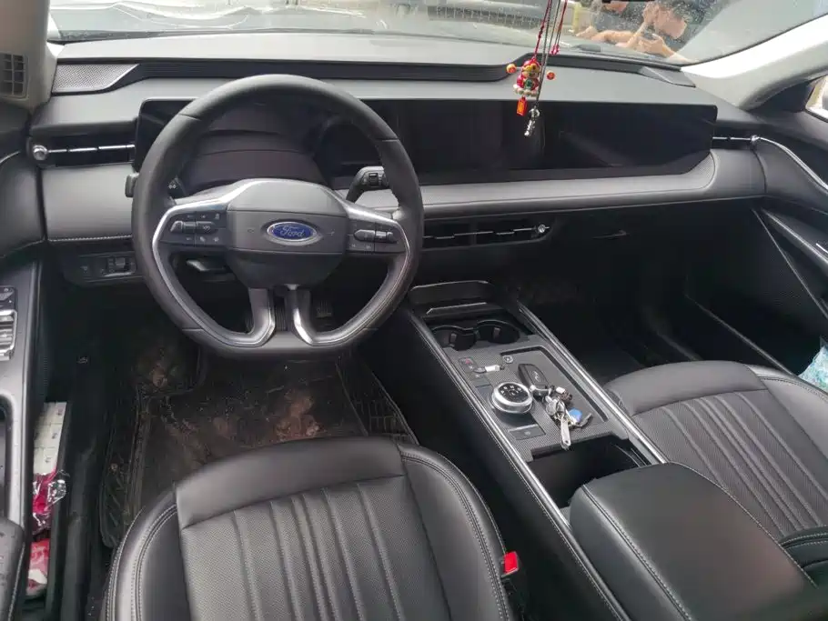 Ford Mondeo — миниатюра 12