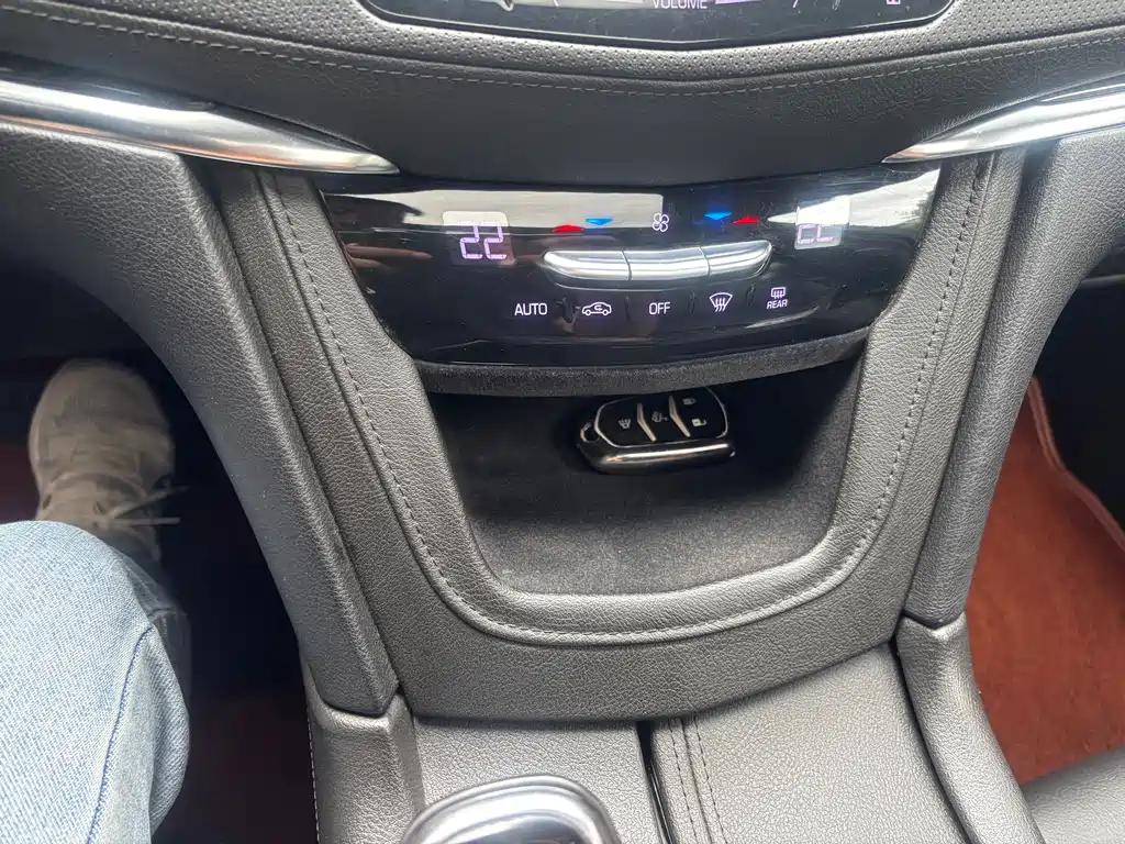 Cadillac XT5 2018 25T