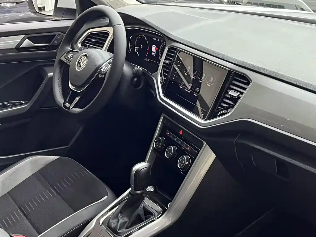 VOLKSWAGEN T ROC EXPLORING SONGS