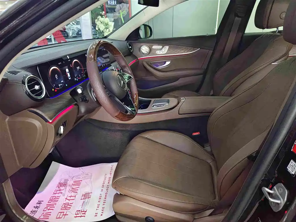 Mercedes-Benz E-Class — миниатюра 4