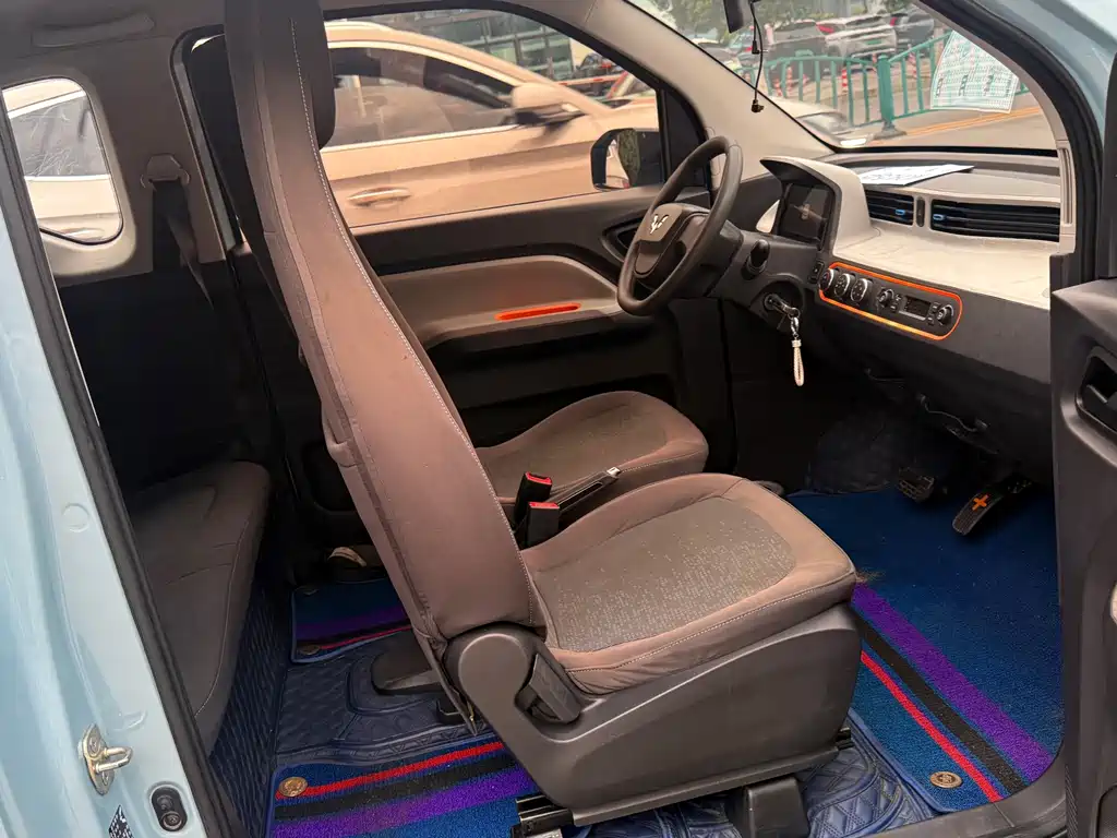 Wuling MINIEV — миниатюра 8