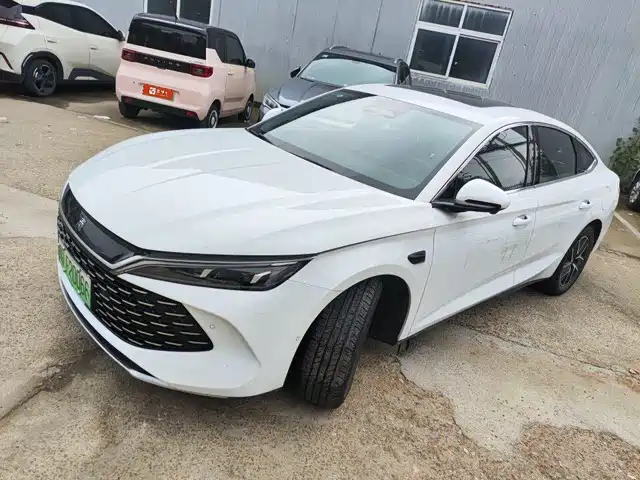 2025 BYD Qin