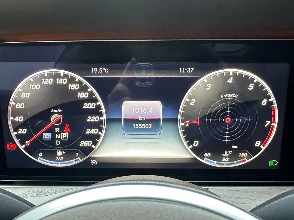 Mercedes-Benz E-Class — миниатюра 17