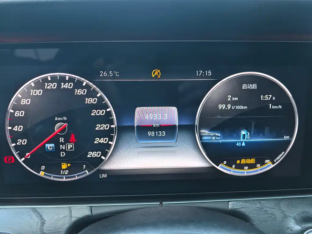 Mercedes-Benz E-Class — миниатюра 10