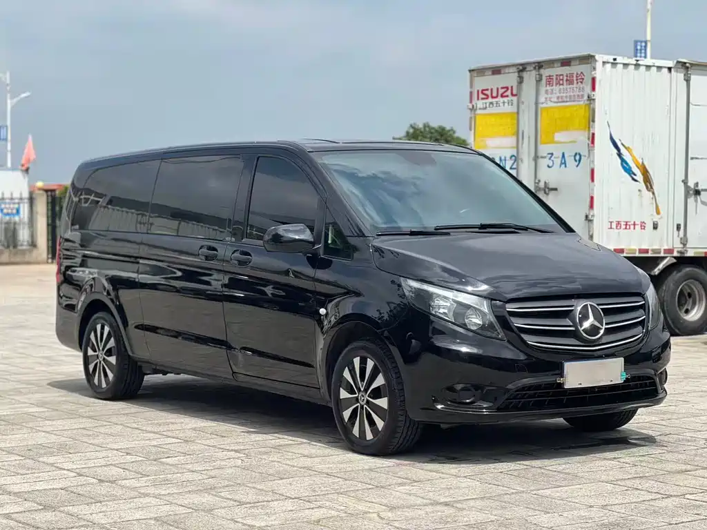 Mercedes-Benz Vito 2021 2.0T Elite 7 мест