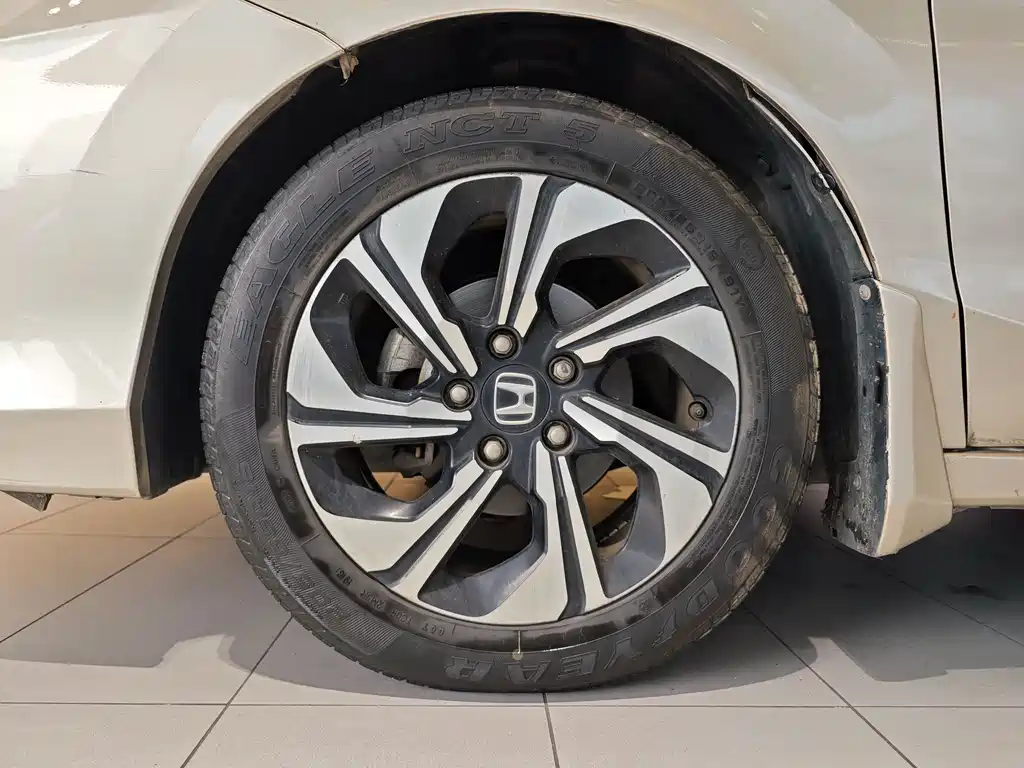 Honda Crider 2017 1.8L CVT Luxury