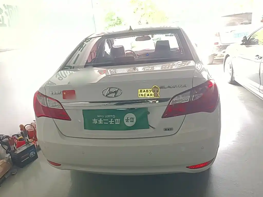 Hyundai Elantra — миниатюра 6
