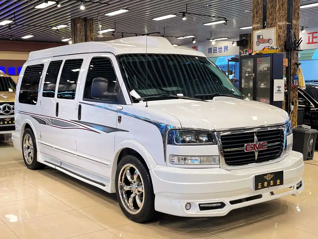 GMC Savana