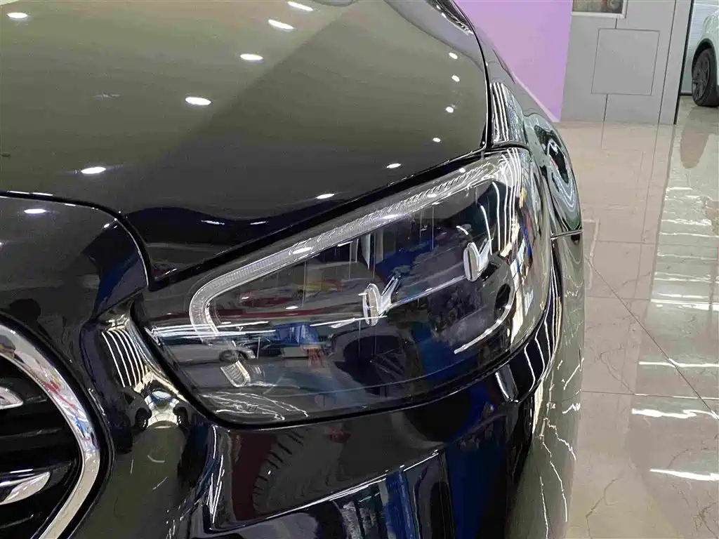 Mercedes-Benz E-Class — миниатюра 4