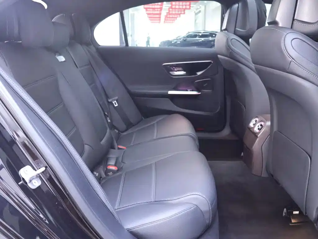 Mercedes-Benz C-Class — миниатюра 22