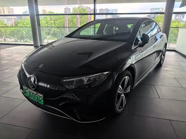 Mercedes-Benz EQE